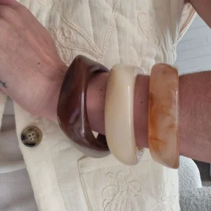 Bracelet Large Résine Marbrée – Bijou Tendance Femme