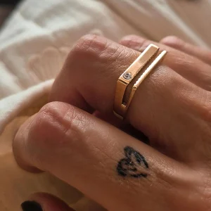 Bague Élégance – Acier Inoxydable Doré avec Strass