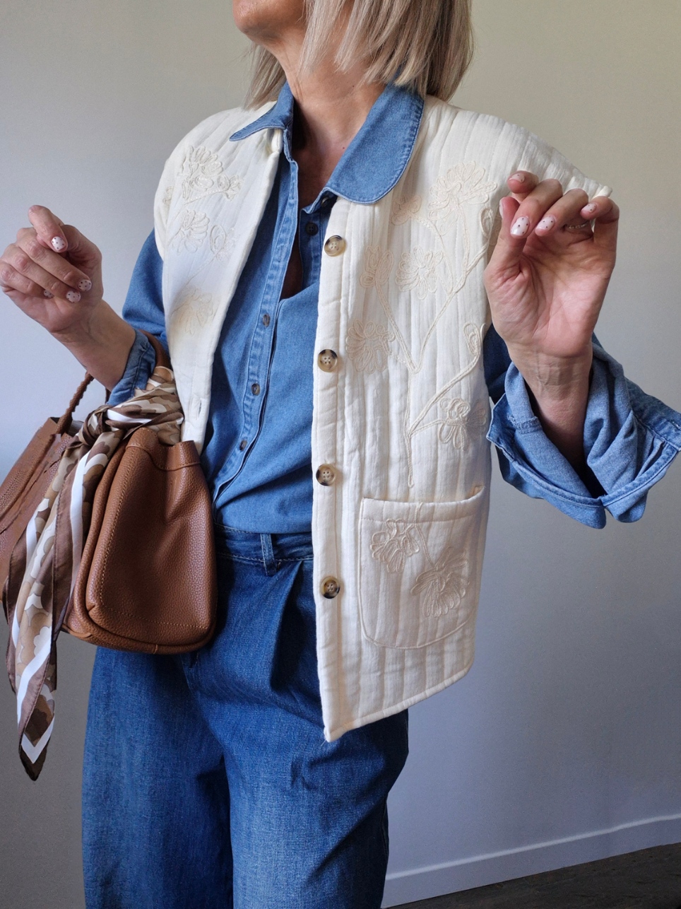 Chemise jean bleu « Azurine » – Col Arrondi, Manches Ballon – Image 3
