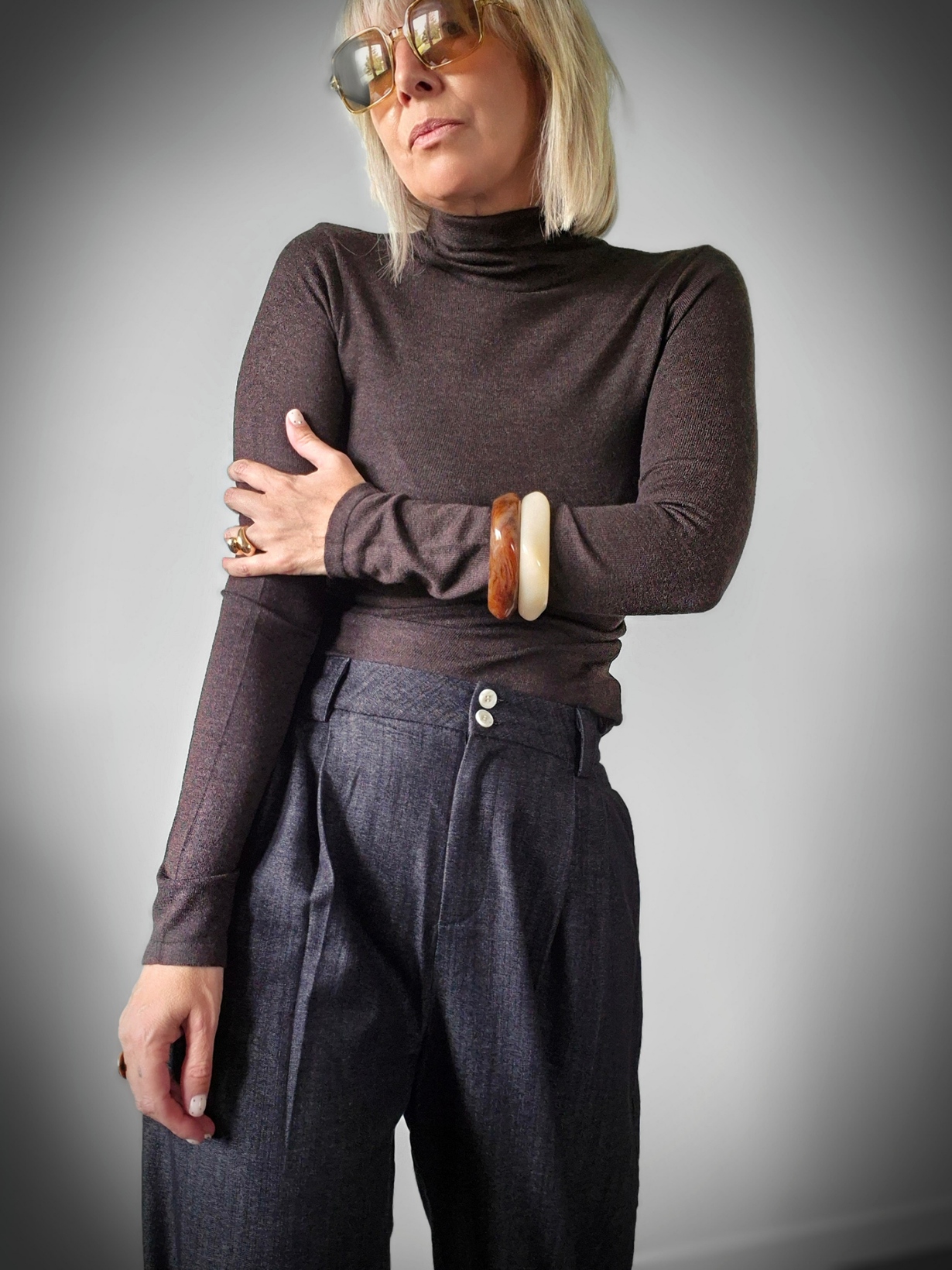 Top col roulé LENA chocolat – Basique chic automne hiver