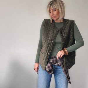 Veste sans manches Ellie velours kaki – Doublure à carreaux