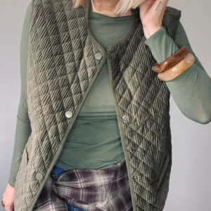 Top “Misto” – Cachemire fin kaki, fabriqué en Italie