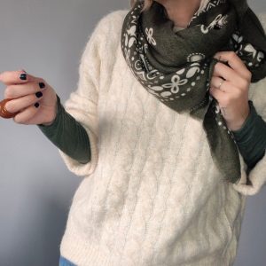 Pull beige Emi – col rond effet tressé – Doux et confortable