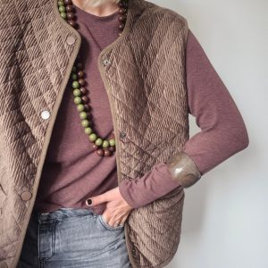 Veste sans manches Ellie velours marron – Doublure à carreaux