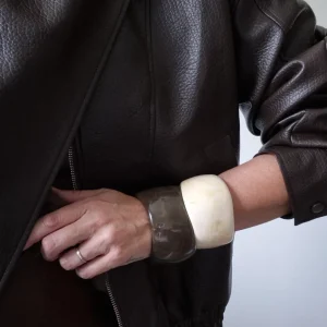 Bracelet XXL Résine Marbrée – Bijou Tendance Femme