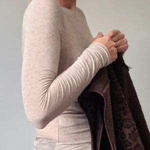 Top “Misto” – Cachemire fin beige, fabriqué en Italie