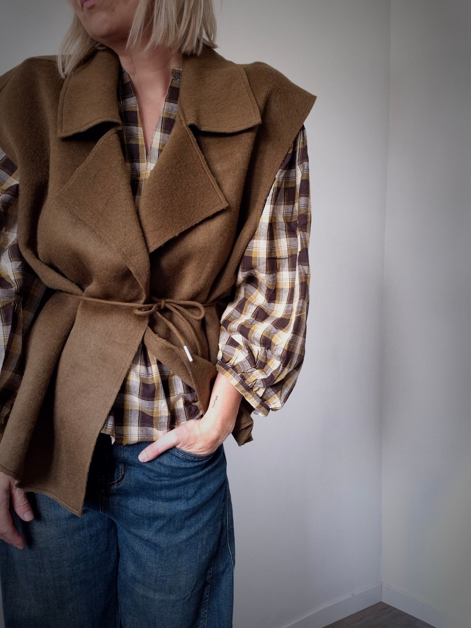 Veste "Corinne" – Oversize Laine kaki & Élégance Décontractée – Image 2