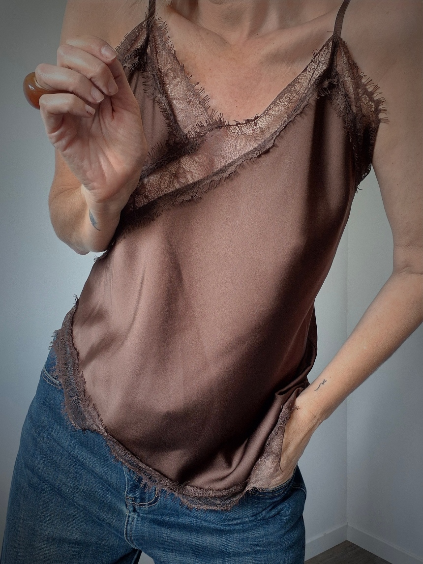 Top "Estelle" – Satin & Dentelle Chocolat