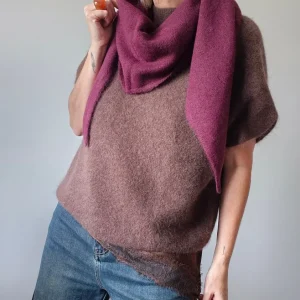 Écharpe "Louna" – Triangle Laine Écru & Burgundy