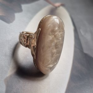 Bague Sofia – Pierre ovale noire ou beige