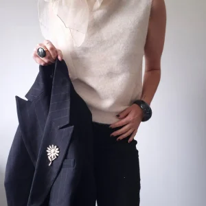 Pull "Célestine" – Sans Manches & Nœud Mousseline Écru