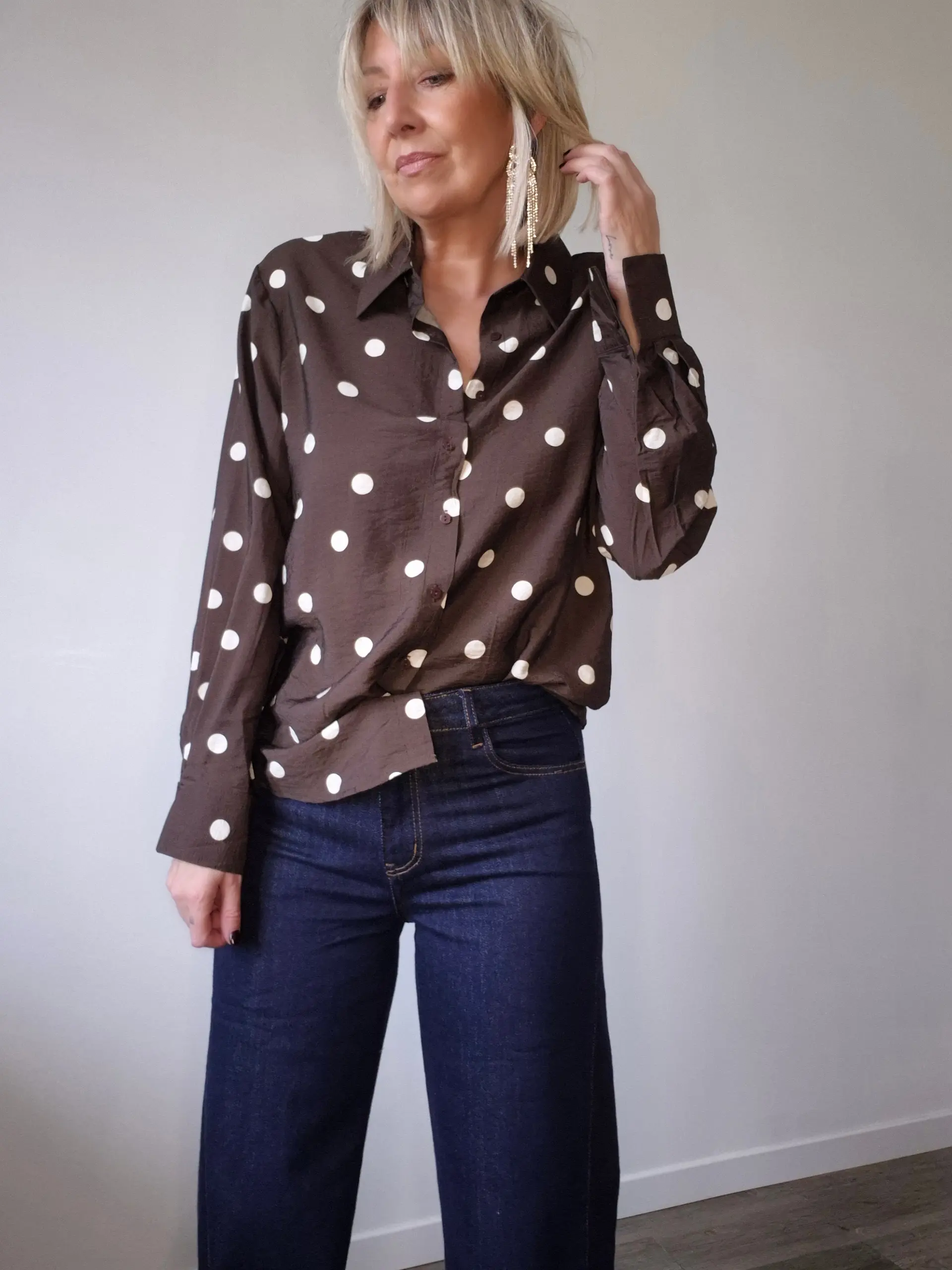 Chemise “Clémence” – Pois écrus sur fond chocolat