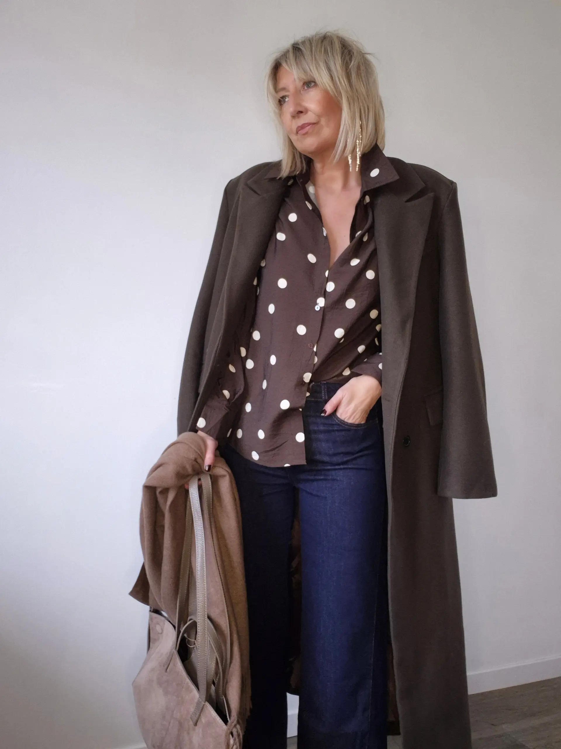 Chemise “Clémence” – Pois écrus sur fond chocolat – Image 2