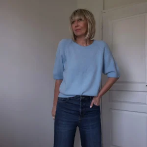 Pull manches courtes Mila avec Alpaga– Bleu ciel lumineux