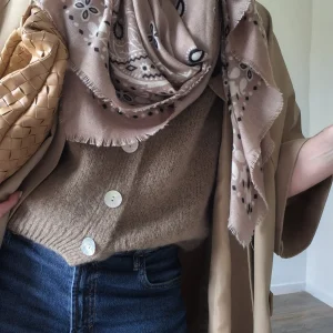 Écharpe bandana Romane – Nude taupe