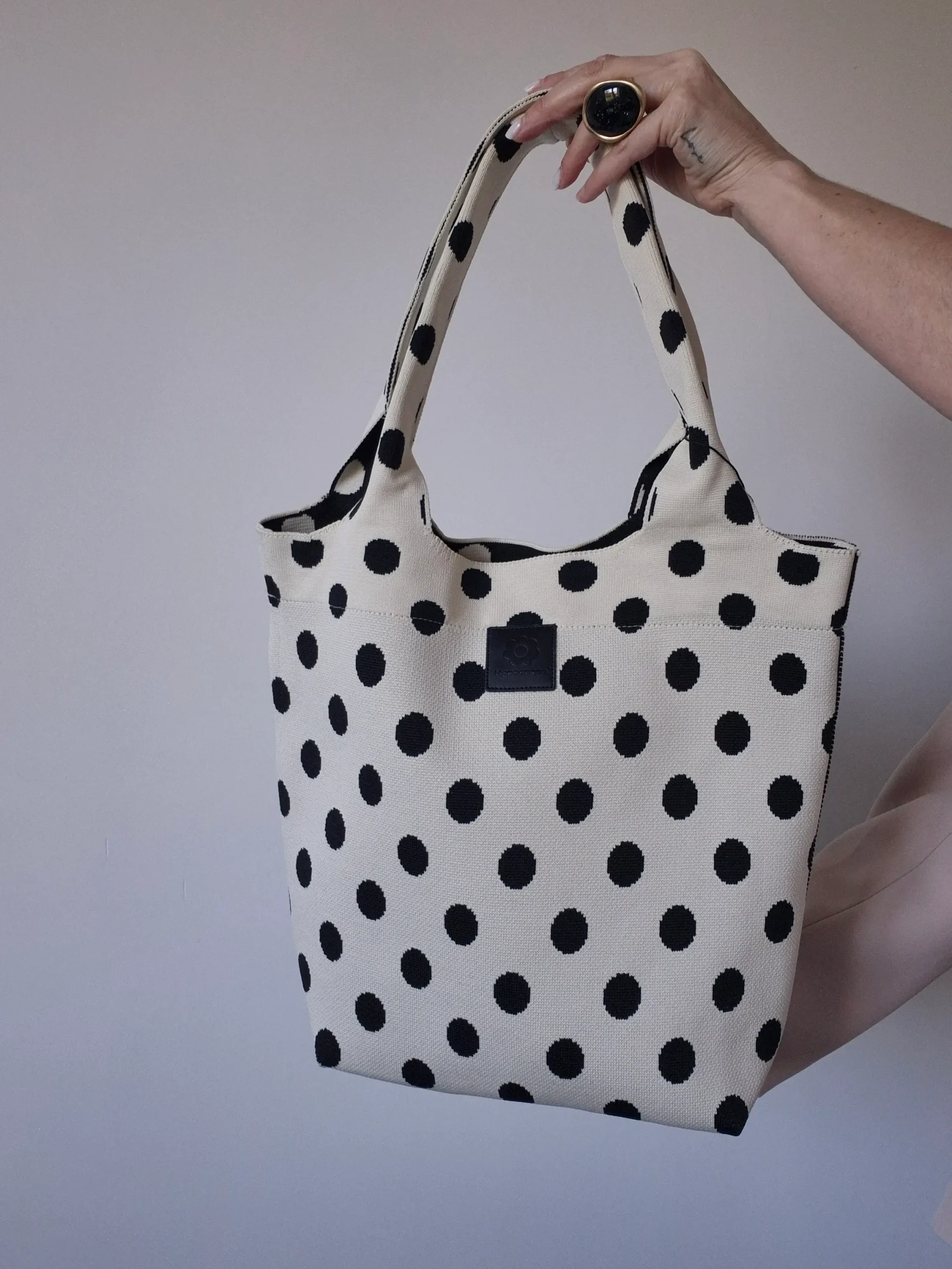 Sac cabas “Camélia” à pois noirs