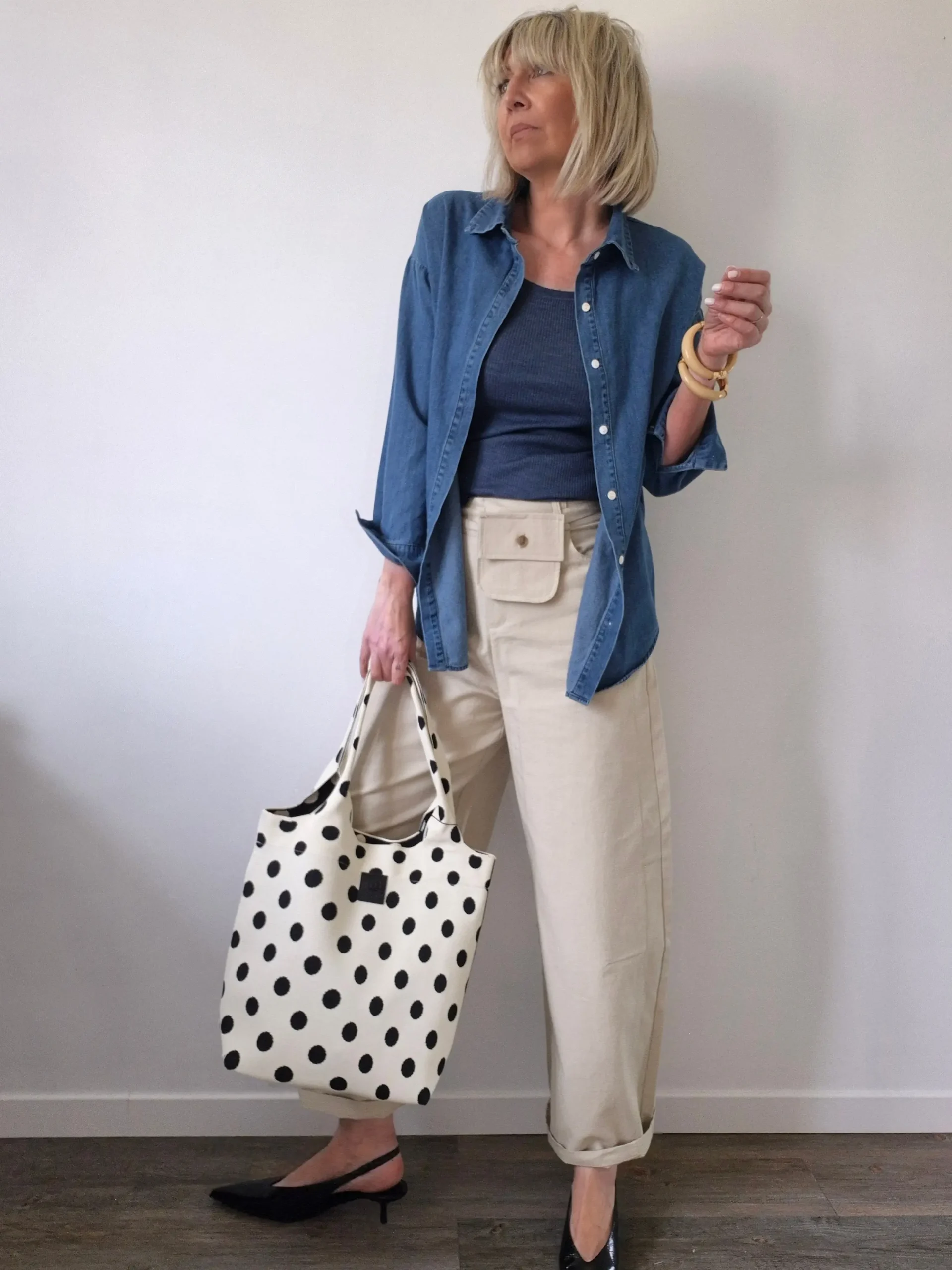 Pantalon ballon “Magnolia” beige avec ceinture et pochette – Image 2