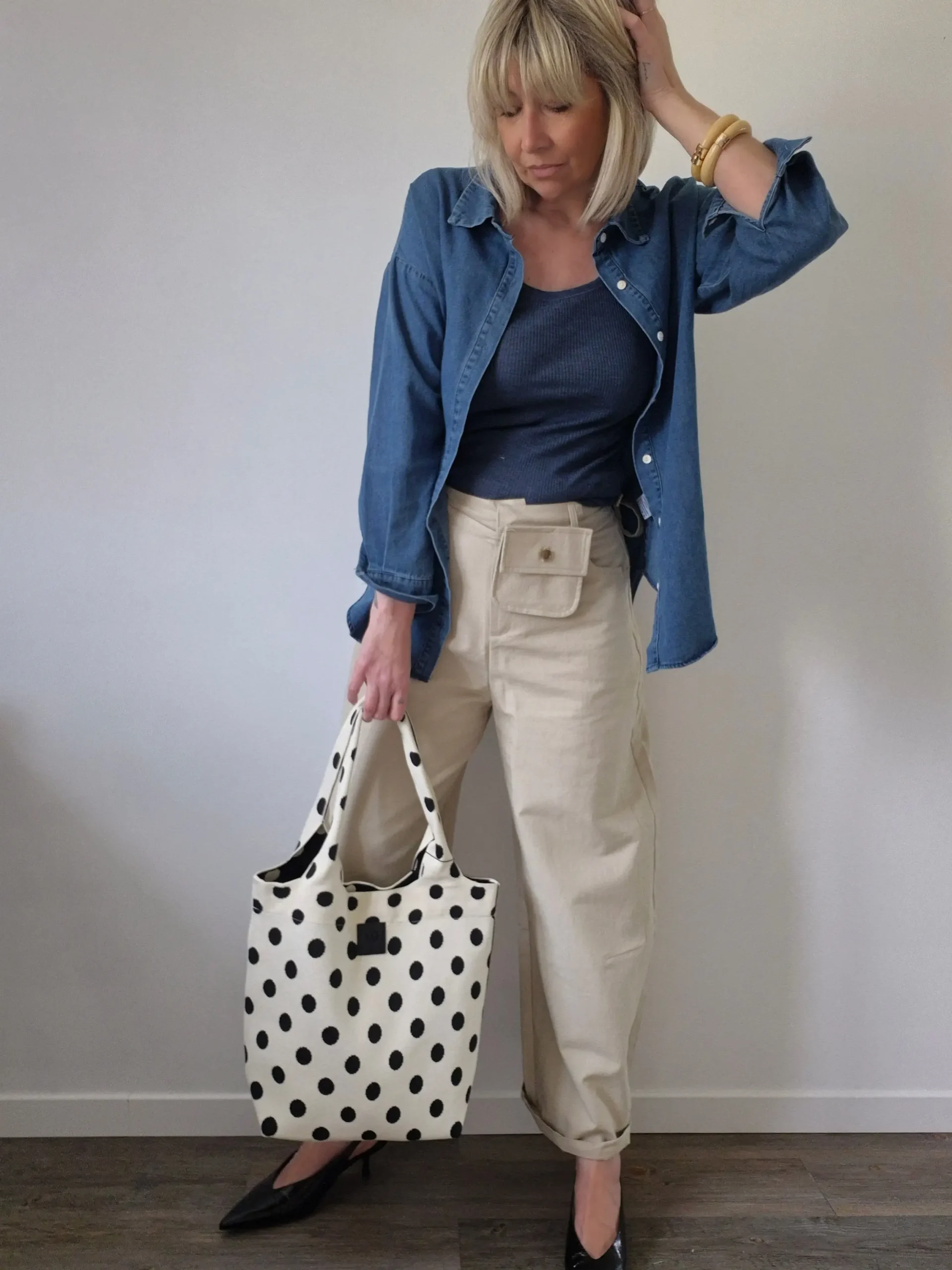 Pantalon ballon “Magnolia” beige avec ceinture et pochette