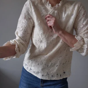 Blouse dentelle “Pivoine” écru
