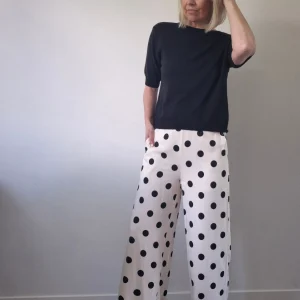 Pantalon Léonie – Fluide à pois noir & écru