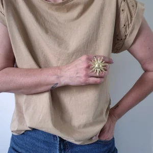 T-shirt “Sienna” – beige naturel brodé