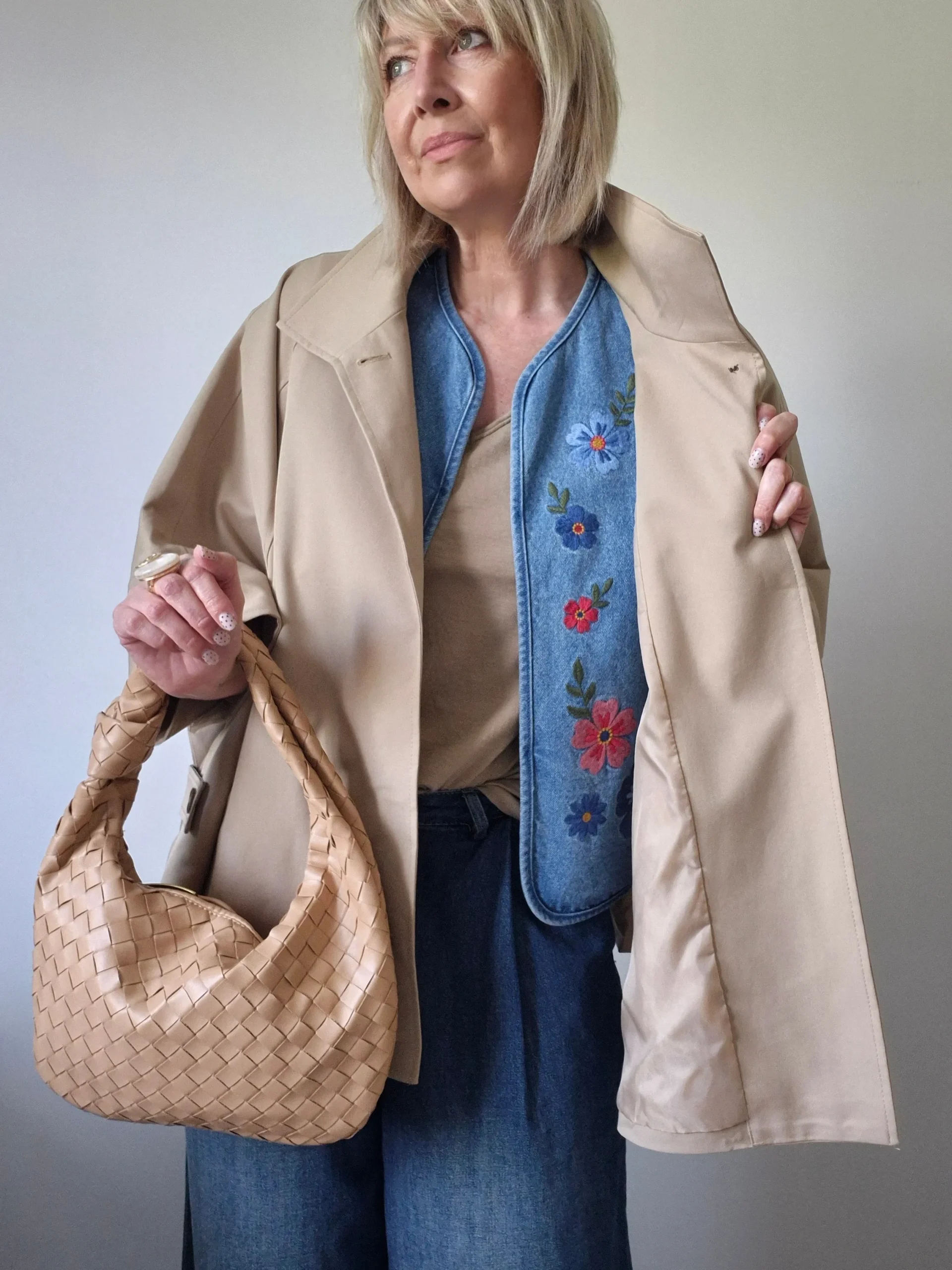 Gilet denim “Dolce Flora” – brodé fleuri – Image 3